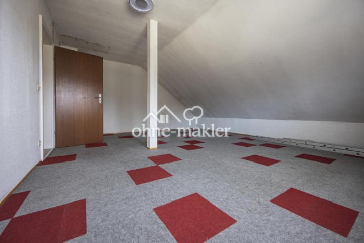 Großes Zimmer Dachgeschoß