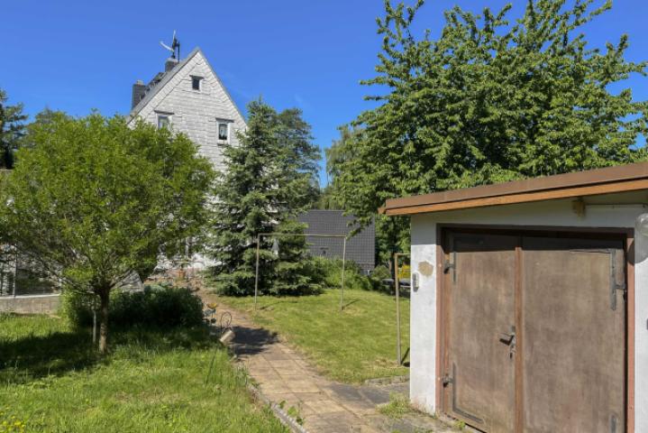 Garten mit Gerätehaus