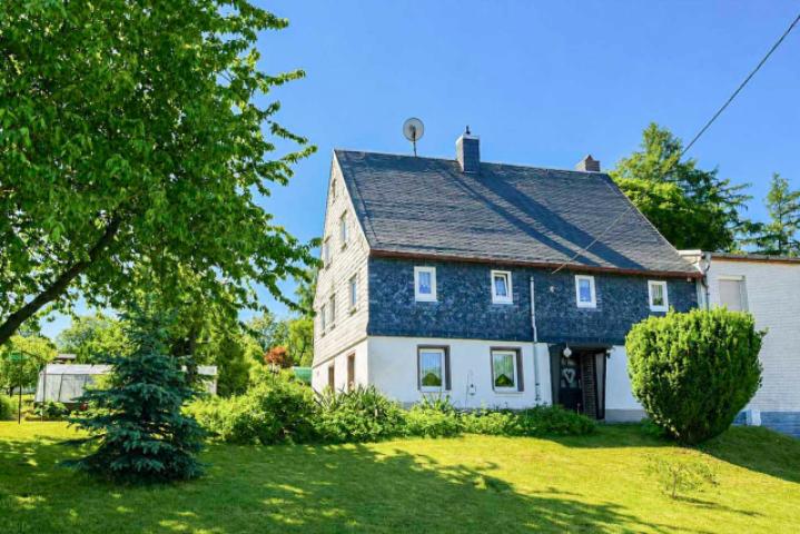 Haus mit Gartenblick