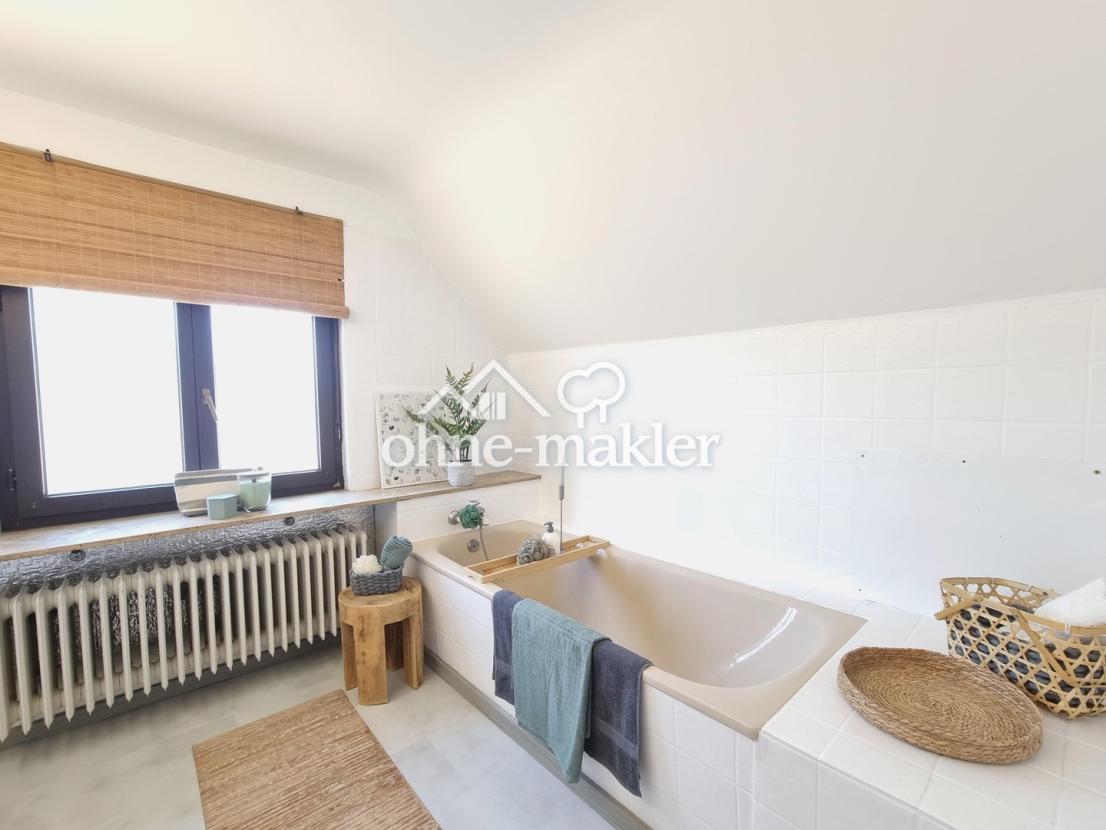 Badezimmer im DG