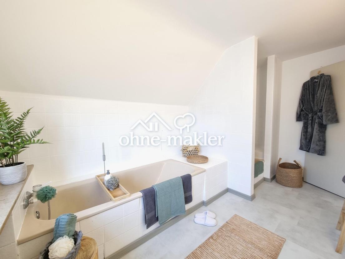 Badezimmer im DG