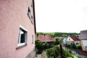 7_Ansicht Zugang Haus seitlich