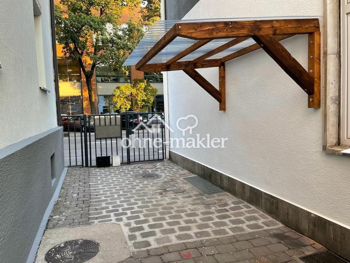Hof und Fahrradabstellplatz
