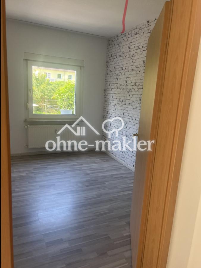 Wohnzimmer Richtung Fenster