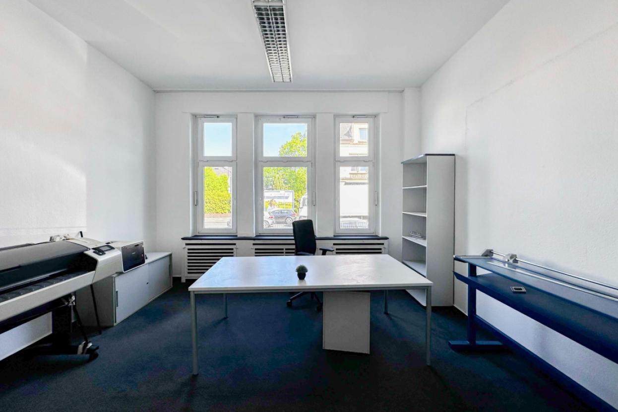 7. Büro