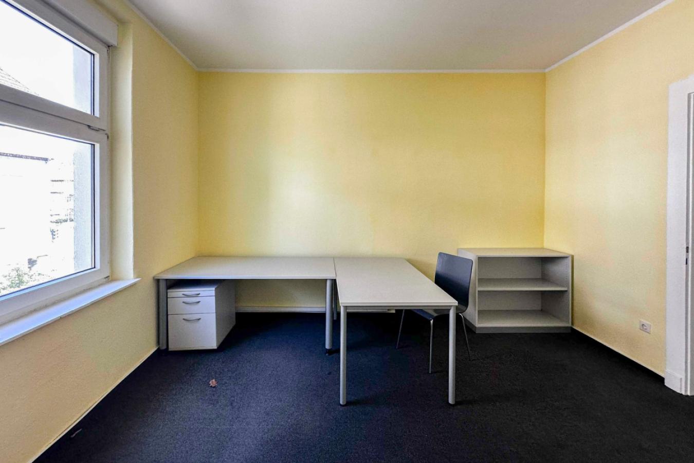 9. Büro