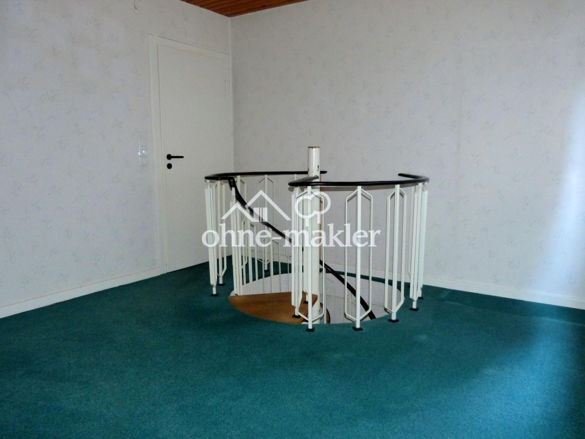 Zimmer im Dachgeschoss mit Ver