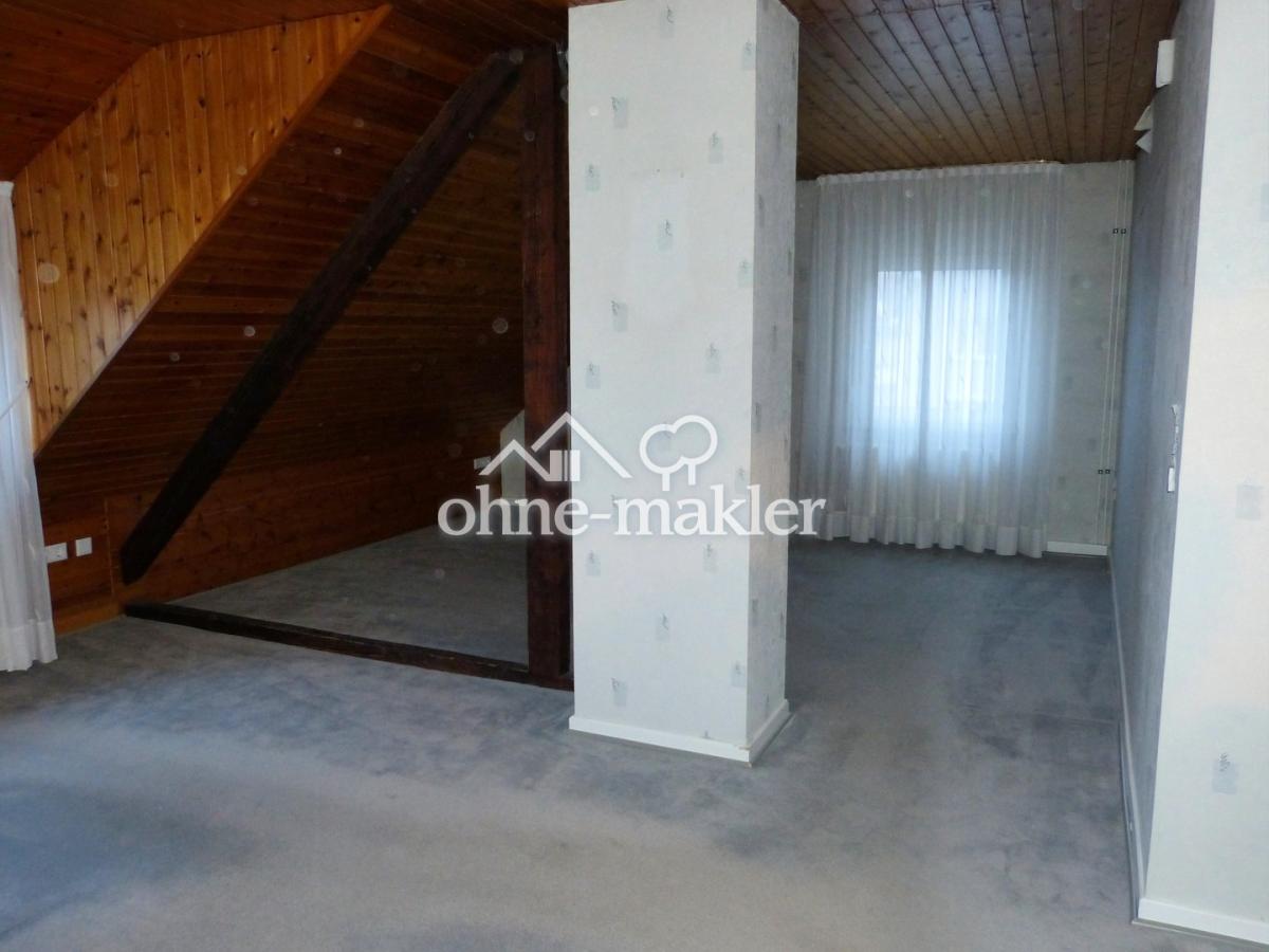 Wohn- und Esszimmer im Dachges