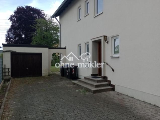 Eingangsbereich mit Garage
