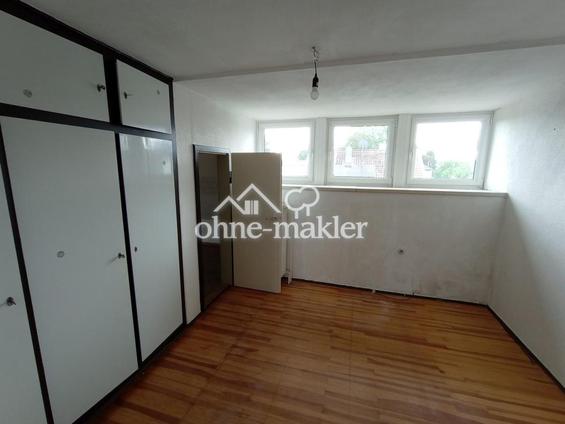 Wohnung DG Schlafzimmer