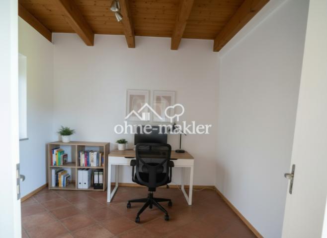 Büro unten mit KI