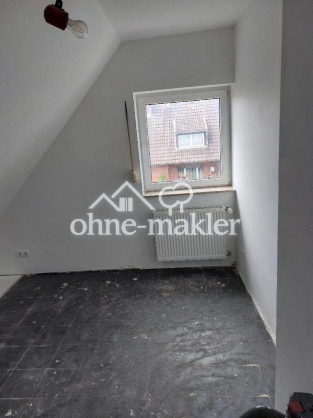 Zimmer OG links zur Rückseite