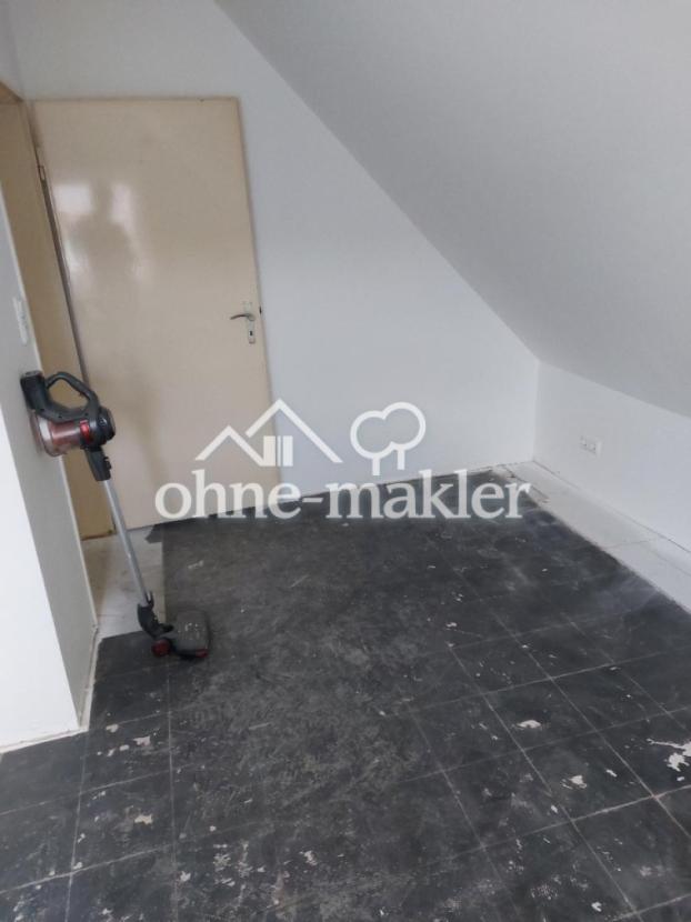 Zimmer OG links zur Rückseite