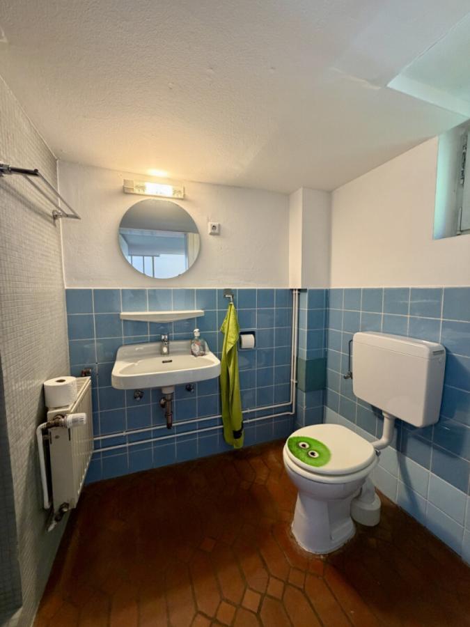 Gäste-WC im Souterrain/Untergeschoss