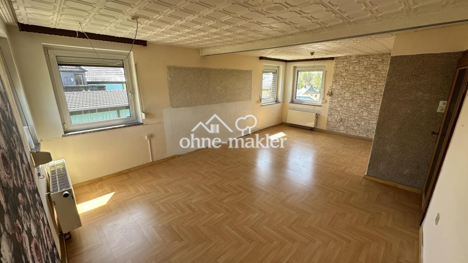 OG Wohnzimmer, leicht verzerrt