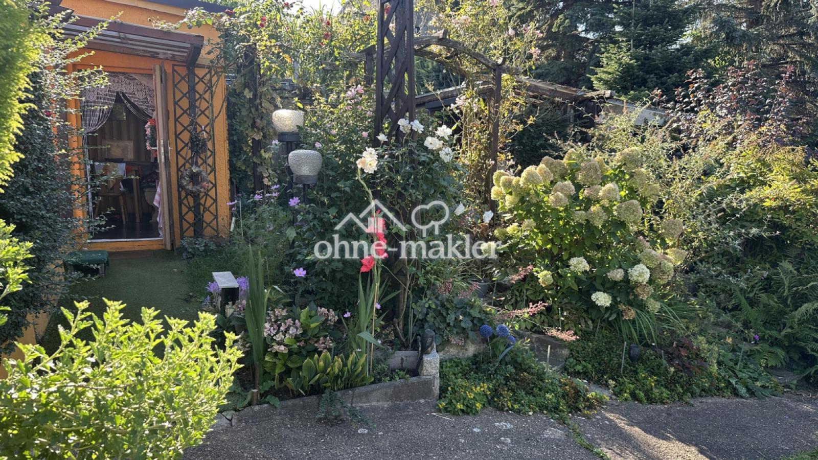 Garten, Blick zur Sommerküche