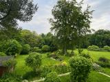 Weitläufiger Garten 