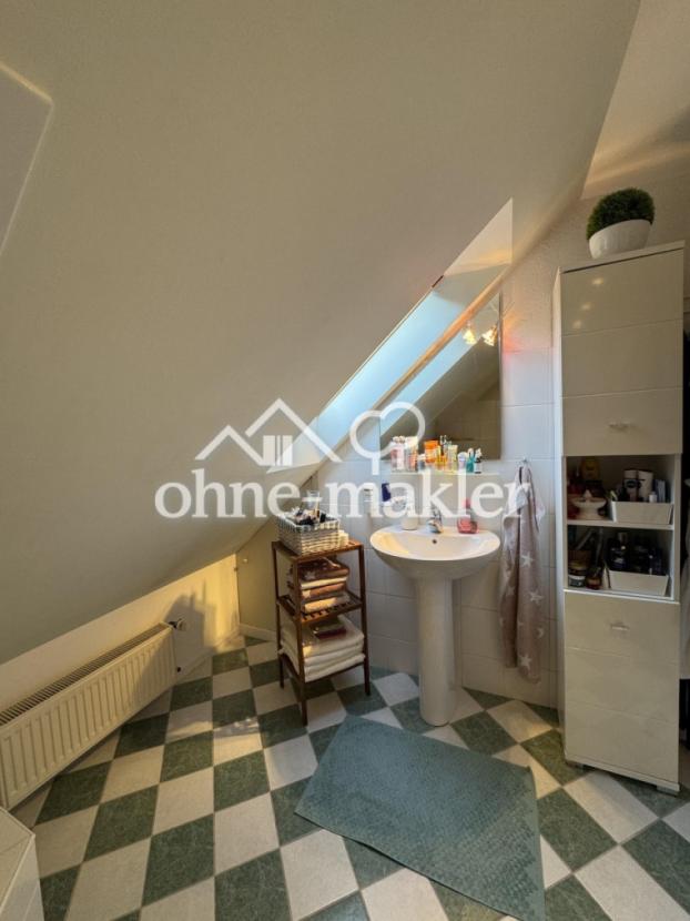 2. Badezimmer im Spitzboden