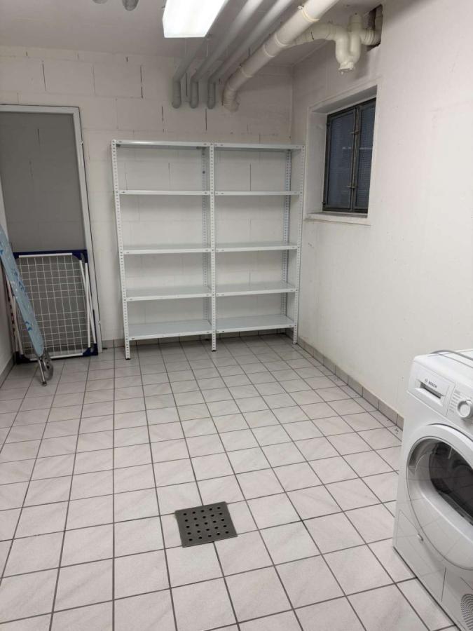Keller