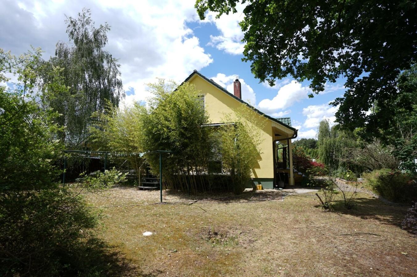 Haus Gartenansicht 1