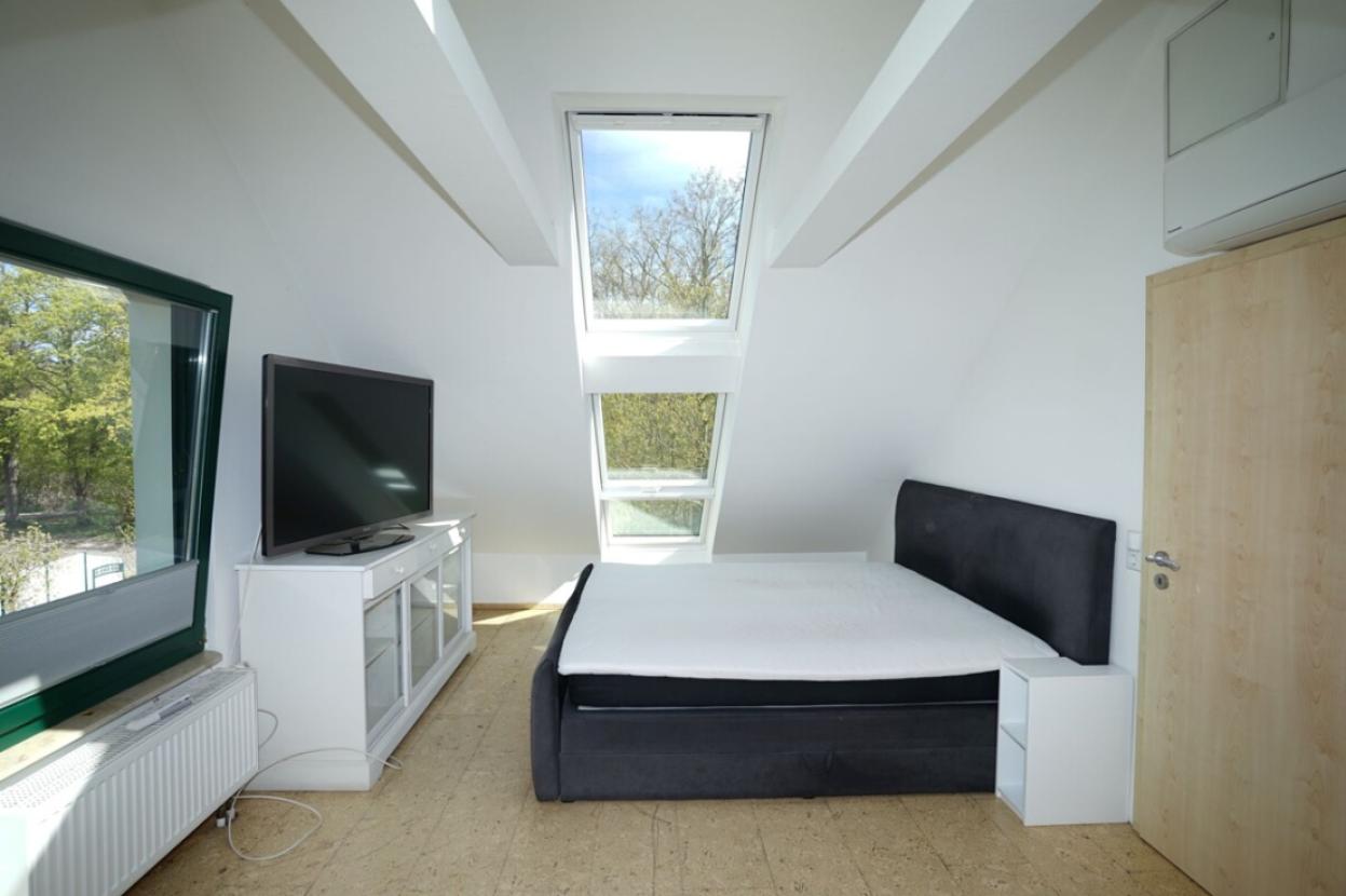 Zimmer 1 OG 