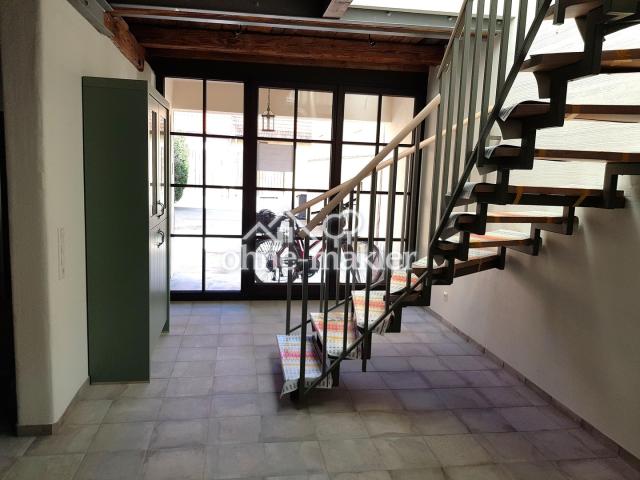 Treppe vor Veranda