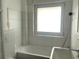 Bad mit Badewanne