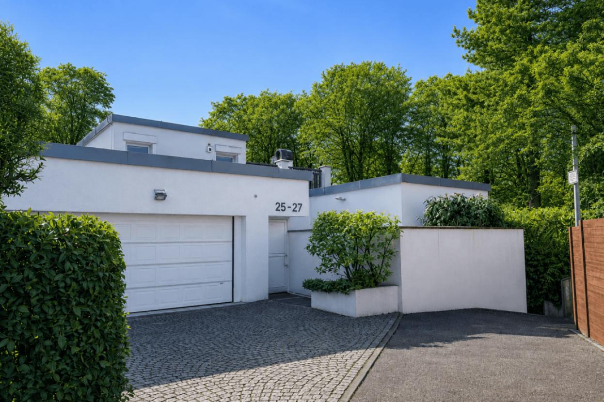 Großzügiges Architektenhaus in Waldrandlage