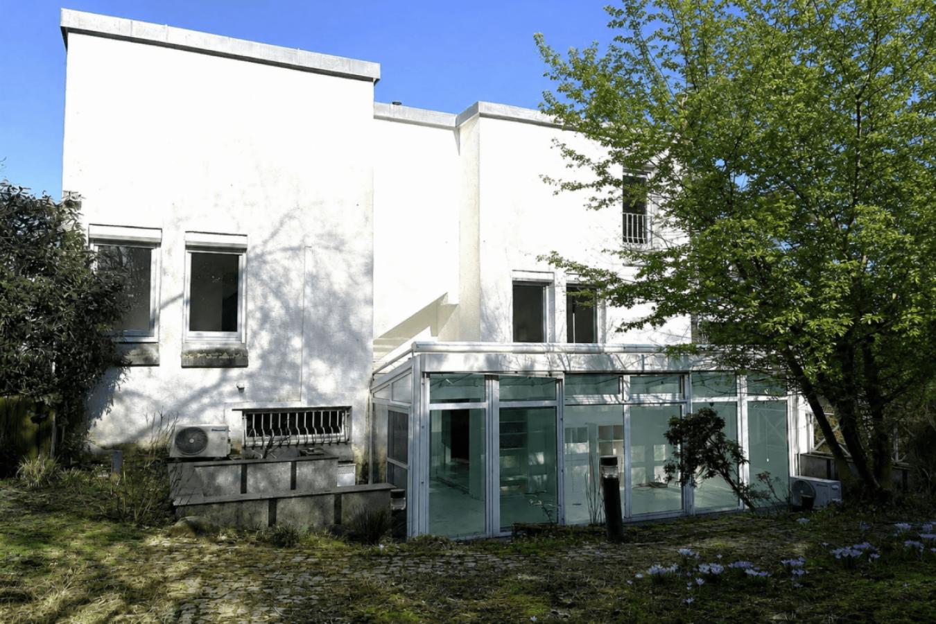 Rückansicht mit Wintergarten
