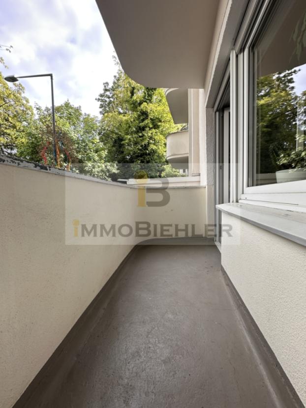 Frontbalkon