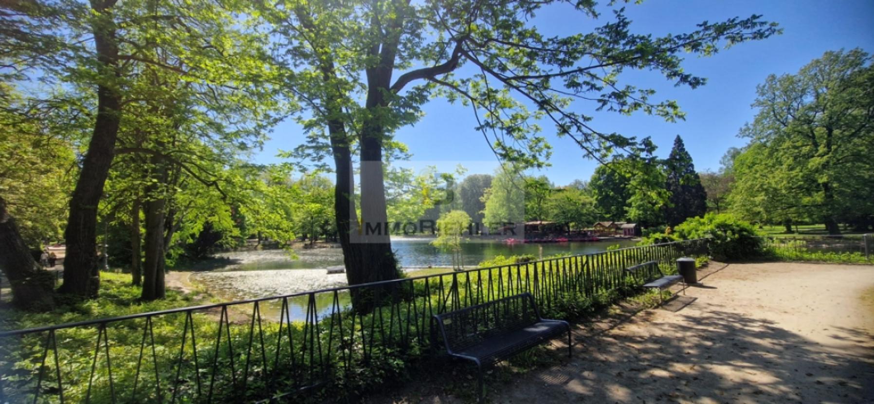 Direkt am Volksgarten