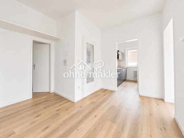 Heller Flur vom Wohnzimmer aus
