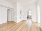 Heller Flur vom Wohnzimmer aus