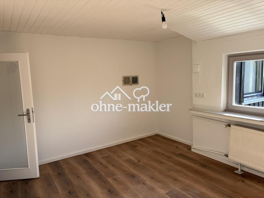 Erstes Schlafzimmer 2