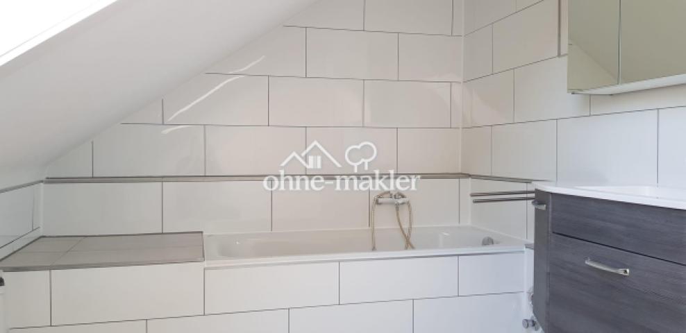 Badezimmer mit Wanne