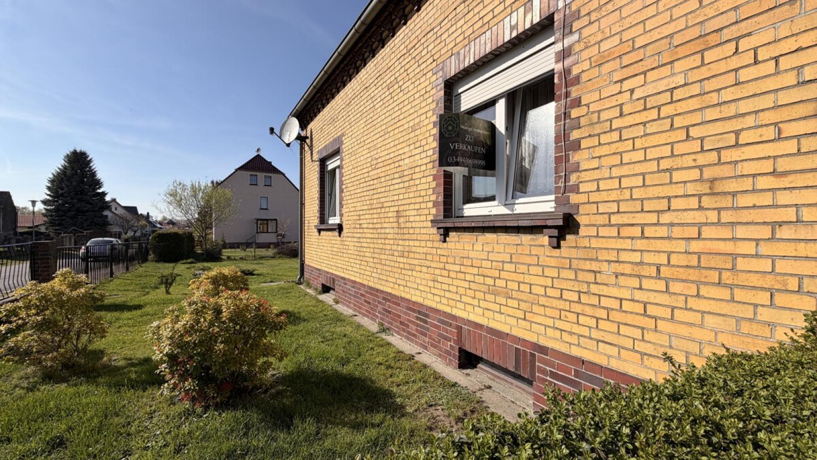 Straßenansicht