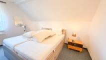 Schlafzimmer DG