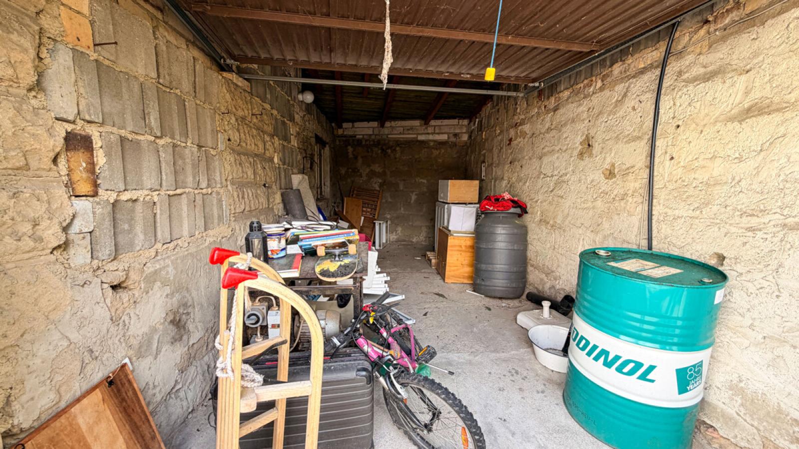 Garage (2)