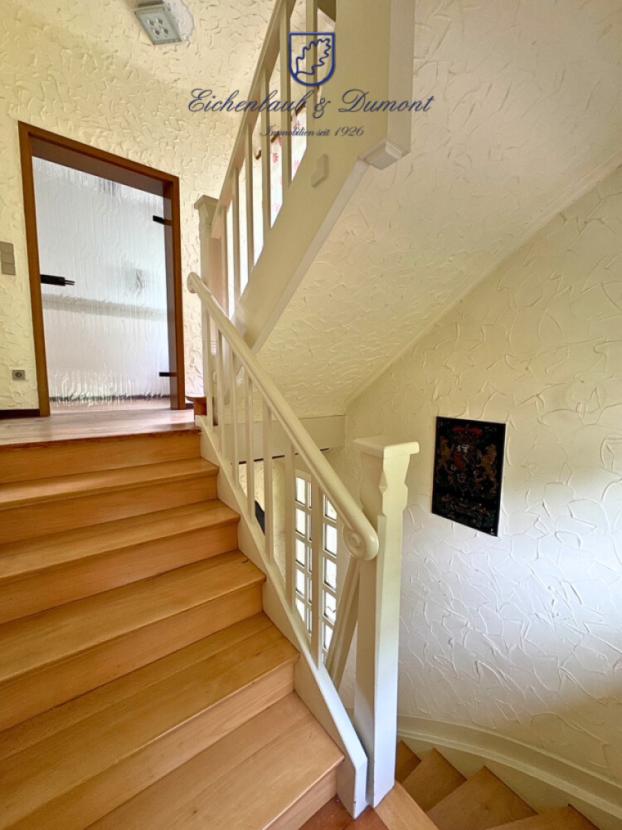 Treppe zum OG