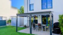 Überdachte Terrasse im Garten