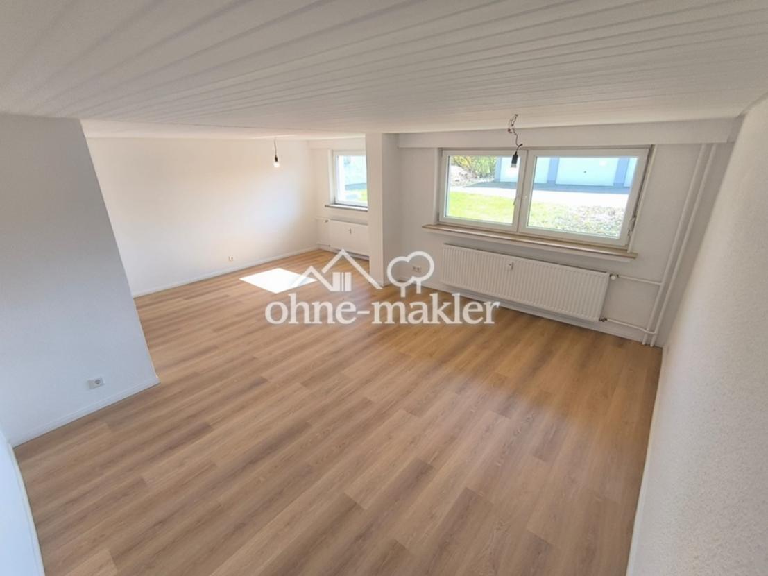 Wohn- und Schlafzimmer 
