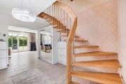 Flur mit Treppe