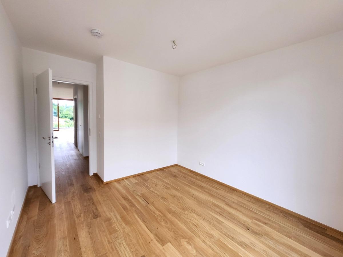 14 Zimmer 1 Bild 2
