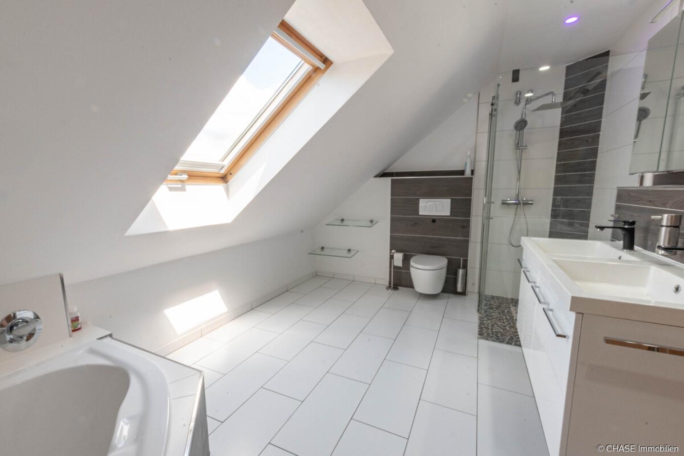 Badezimmer Dachgeschoss