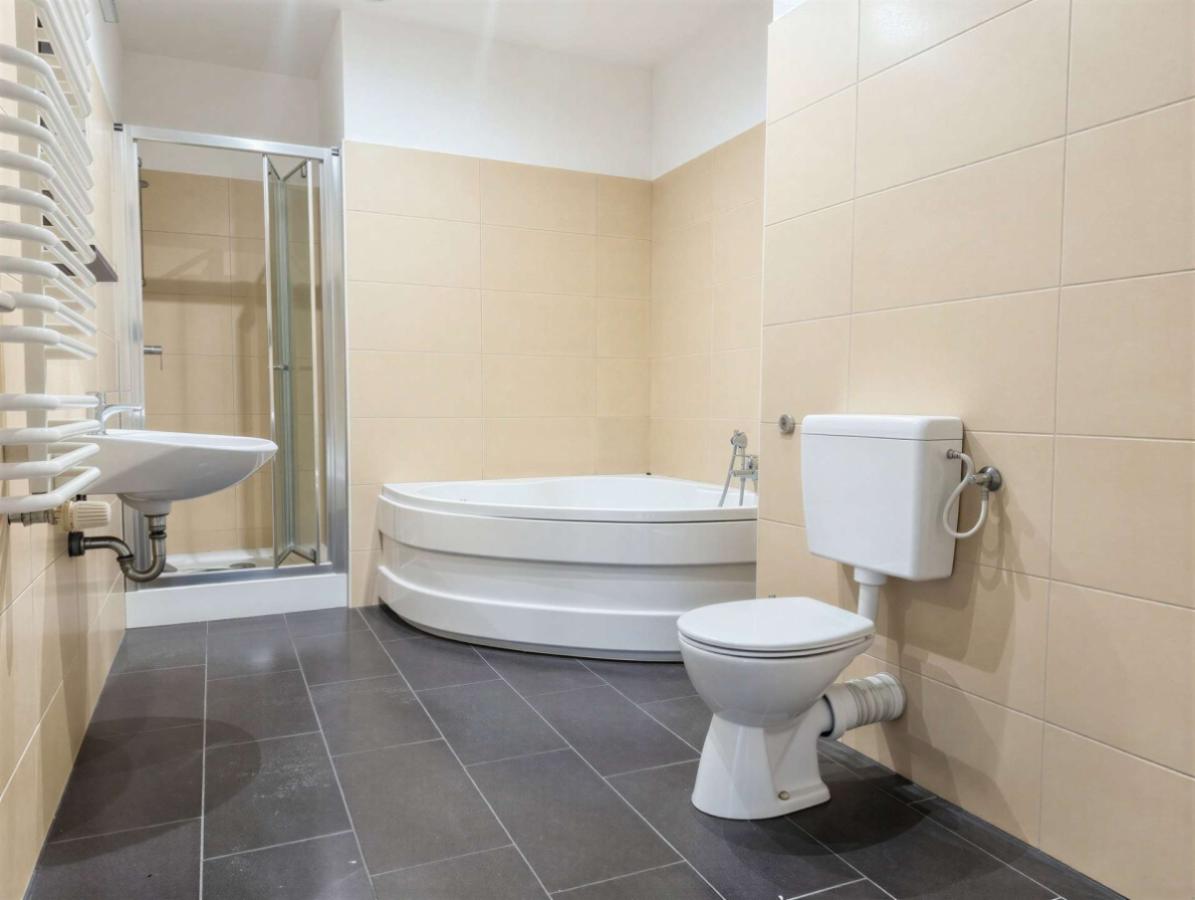 Badezimmer EG