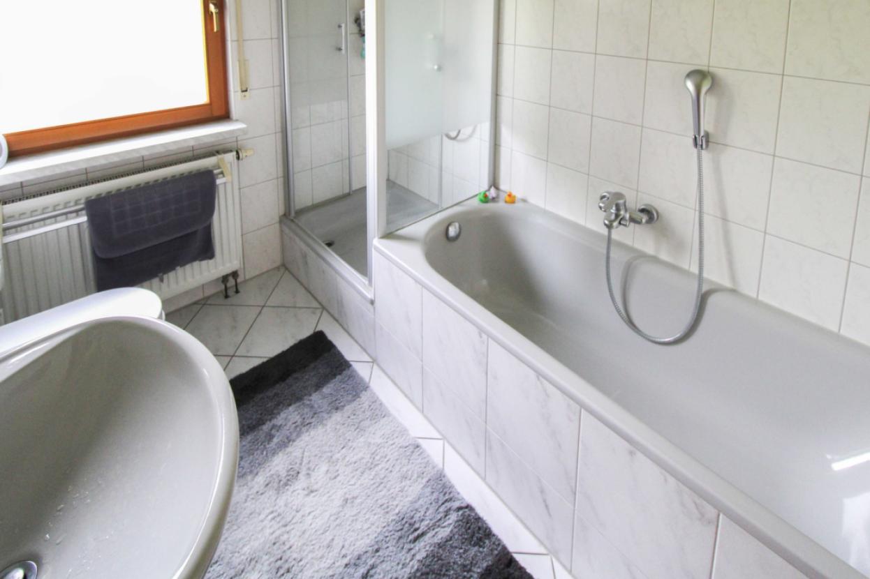 Badezimmer EG