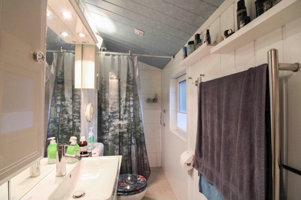 Badezimmer EG