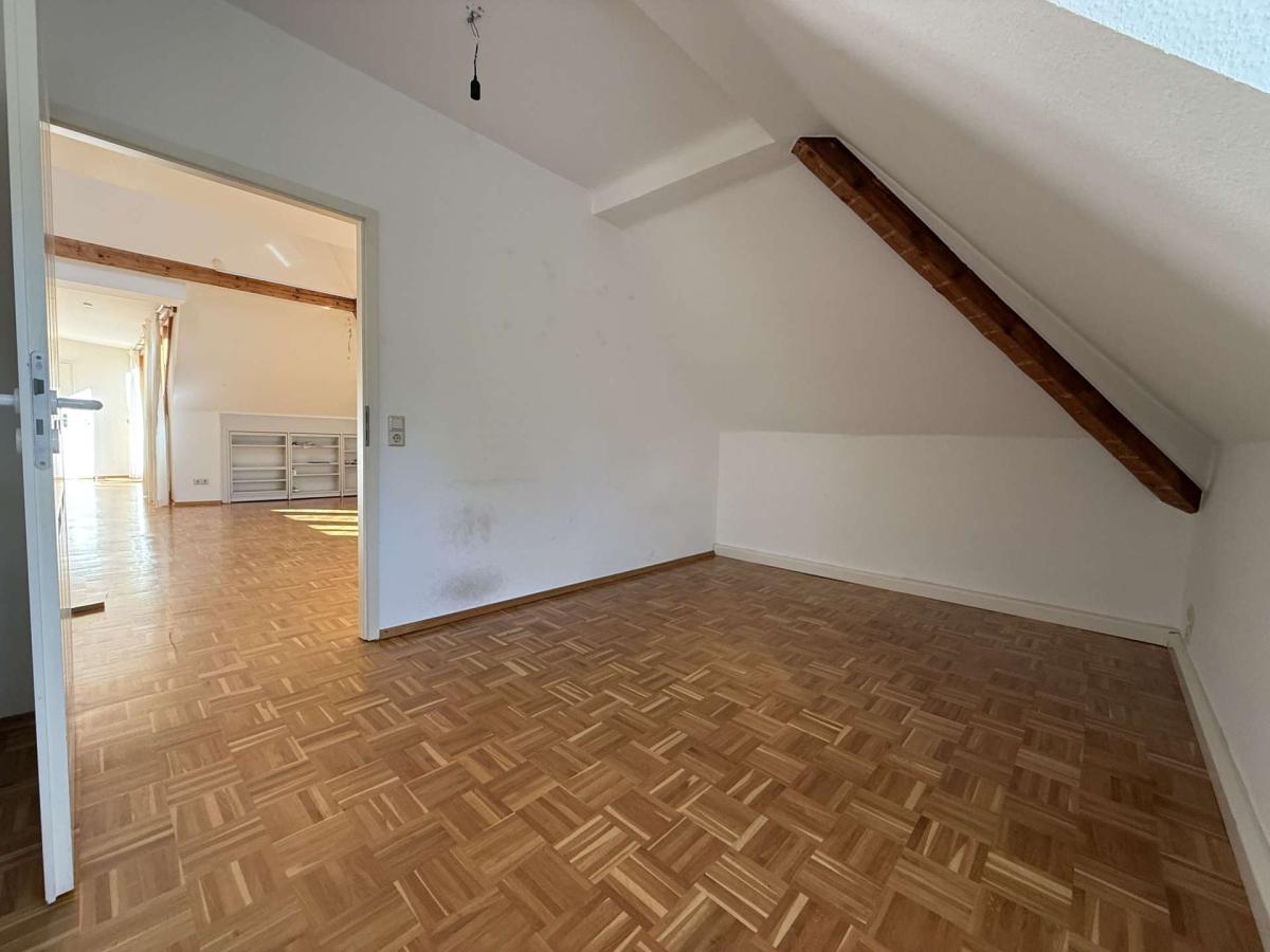 Büro / Schlafzimmer 1