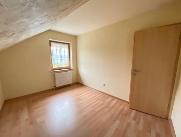 Kinderzimmer 2  entmöbliert - (KI generiert)