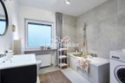 Helles Badezimmer